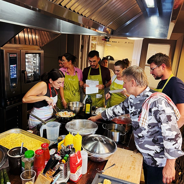 mytujemy-REPUBLIKA-SLONECZNA-600x600-8